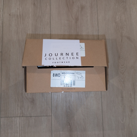 NIB Journee Collection Samara Strappy Heels Boots 8W - Picture 2 of 9